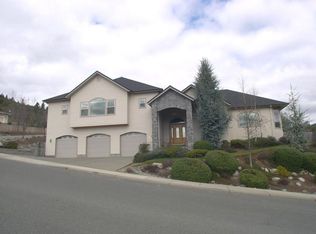 1958 NW Crown St, Grants Pass, OR 97526