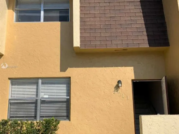 5711 Blueberry Ct #130, Fort Lauderdale, FL 33313