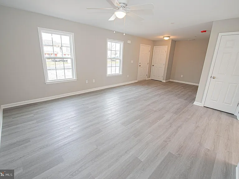 242 Morgans Ct — Photo 14