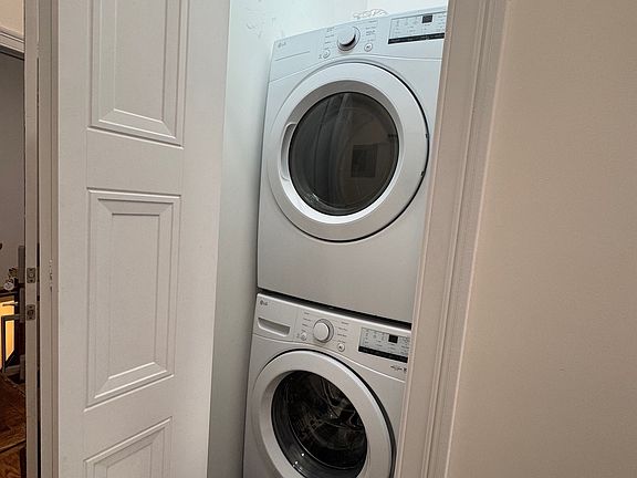 5th image of 1474 Atlantic Ave #2A