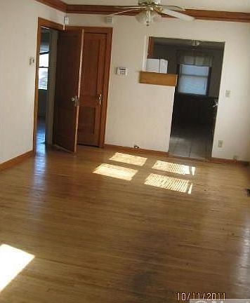 5th image of 2938 Thomas Ave N
