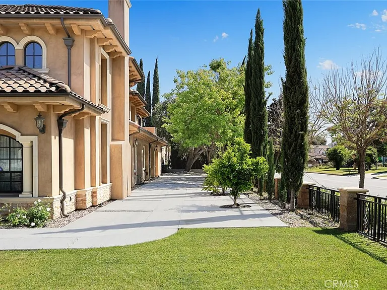 536 W Camino Real Ave — Photo 56