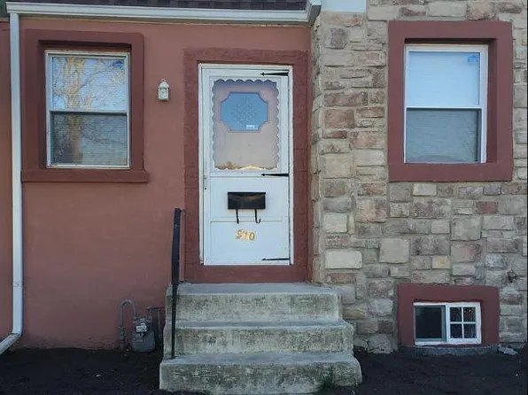 910 Burnside Rd, Sharon Hill, PA 19079