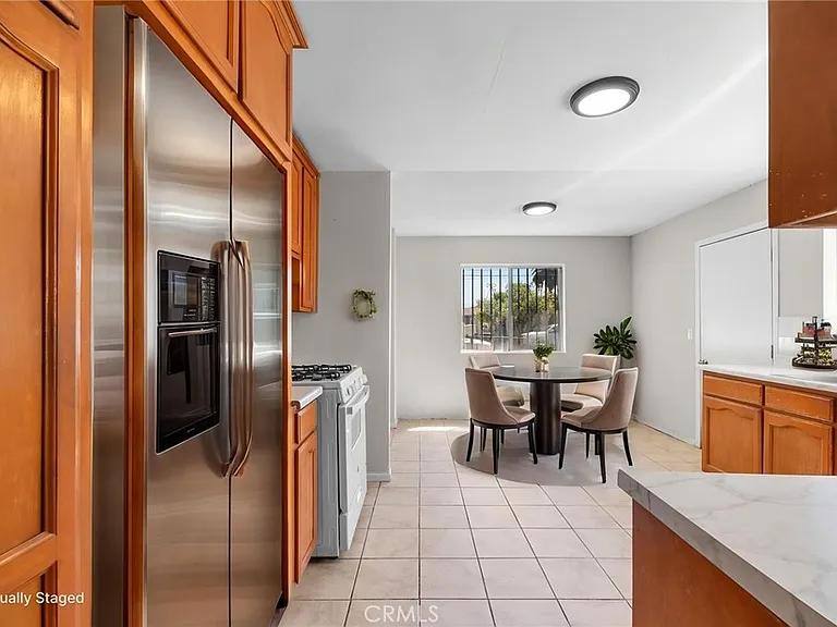 207 E Flora St — Photo 15