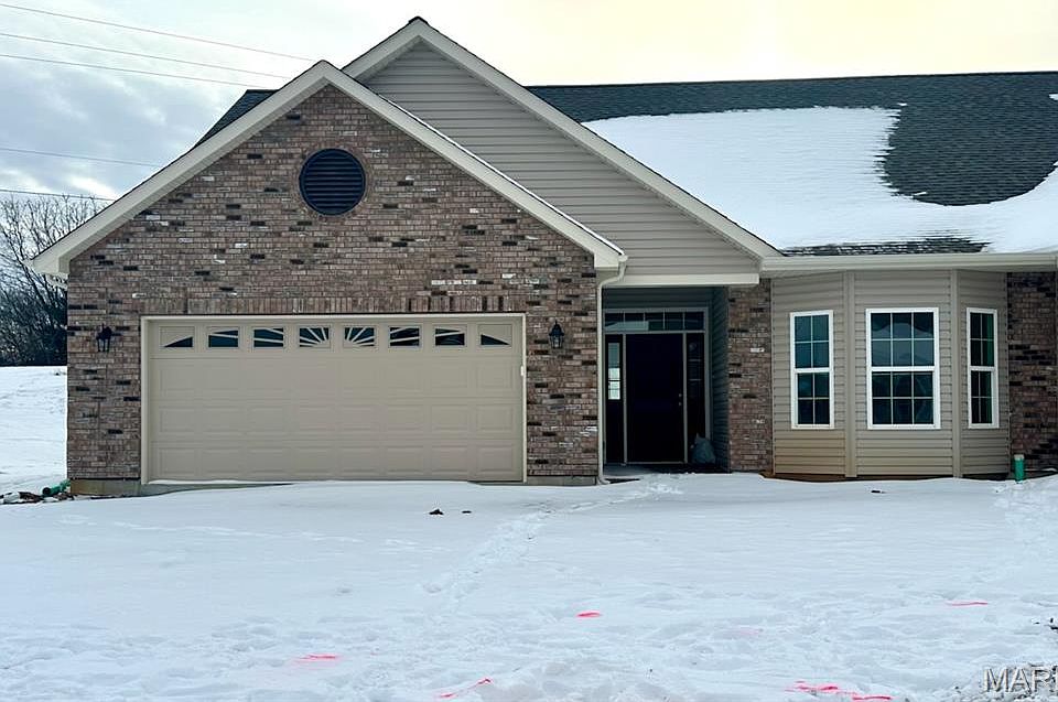 1st image of 105 Bluffview Dr