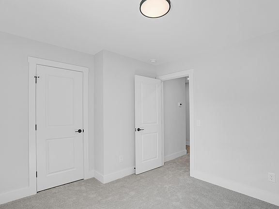 4th image of 523 S Cedar Ave #523
