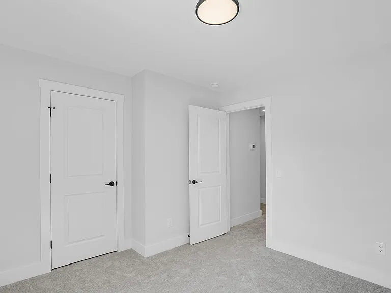 523 S Cedar Ave #523 — Photo 4