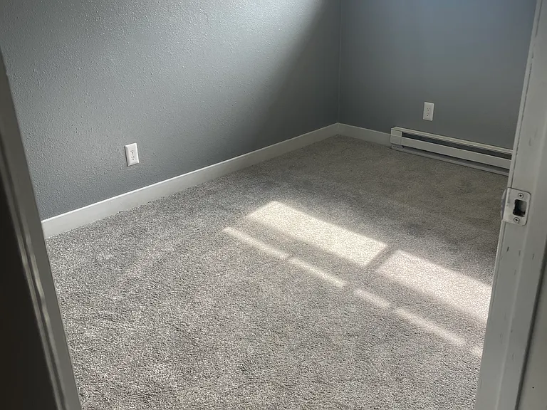 303 NW Cary St #303 — Photo 12