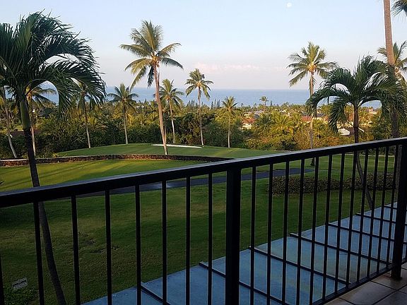 Expansive ocean view overlooking 18th tee of Kona Country Club golf course