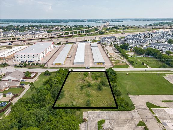 5th image of 4926 Locust Grove Rd