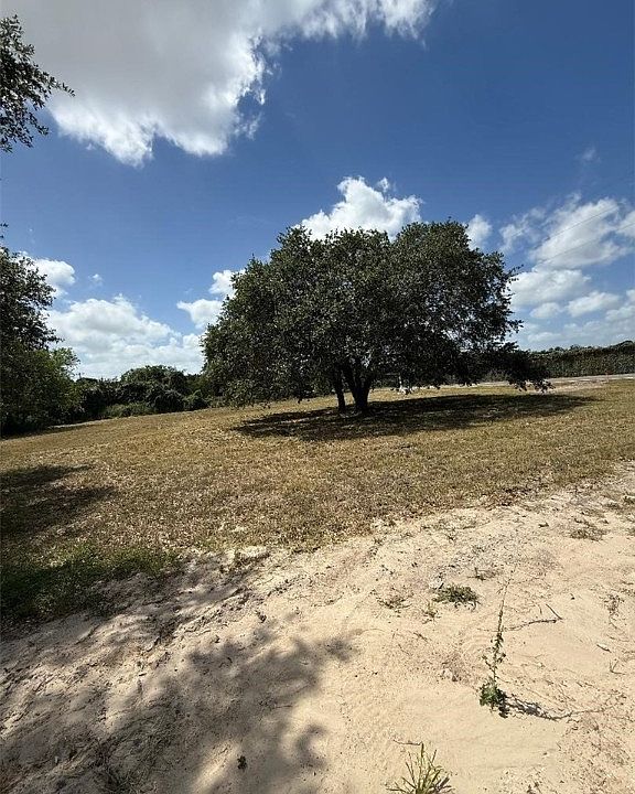 2nd image of 13015 Hearn Rd