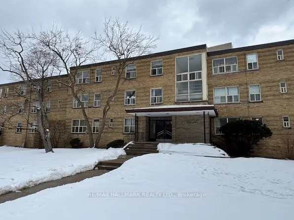 15 Anglesey Blvd #B-316, Toronto, ON M9A 3B2