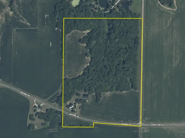 1596 Berwick Rd, Berwick, IL 61417