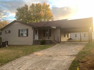 421 College St, Greenville, KY 42345