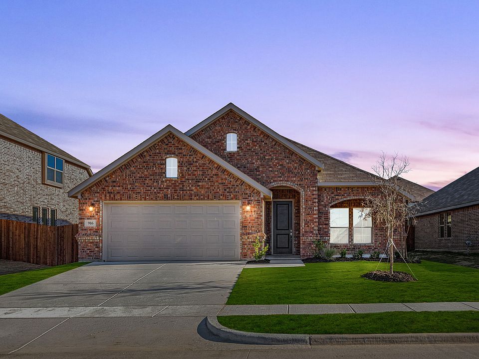 1st image of 916 Eloise Ln
