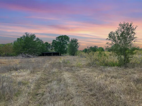 579 Lower Elgin Rd, Elgin, TX 78621