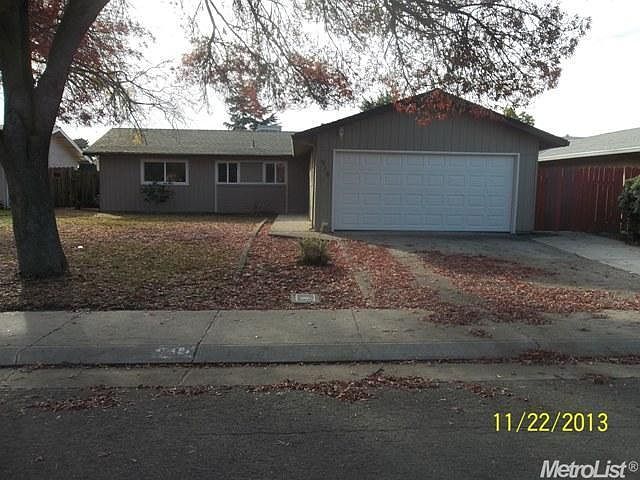 1st image of 916 Castle Oaks Dr