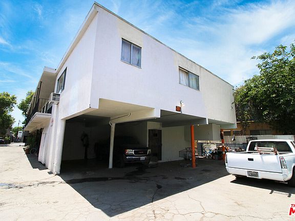 3rd image of 14139 Delano St