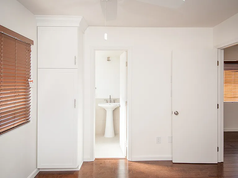 740 Sapphire St — Photo 10