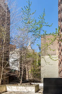 Sold by Manhattan Boutique Real Estate | media 20