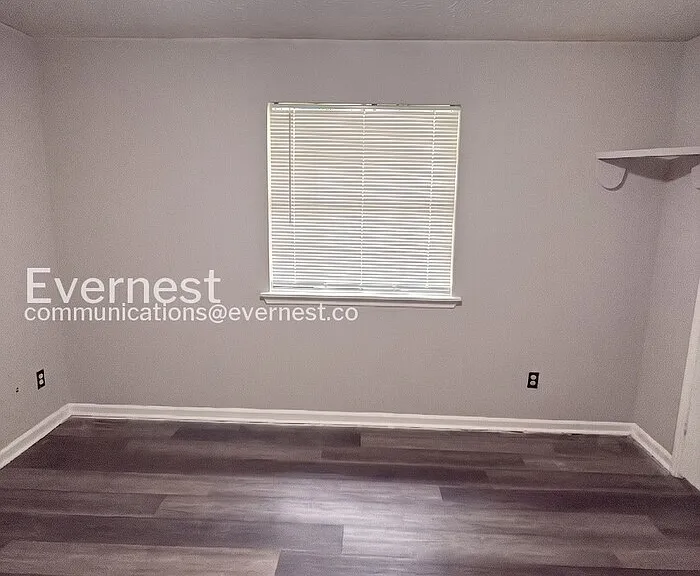 596 Crestmont Ct — Photo 12