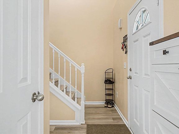 4th image of 987 Echo Ridge Dr