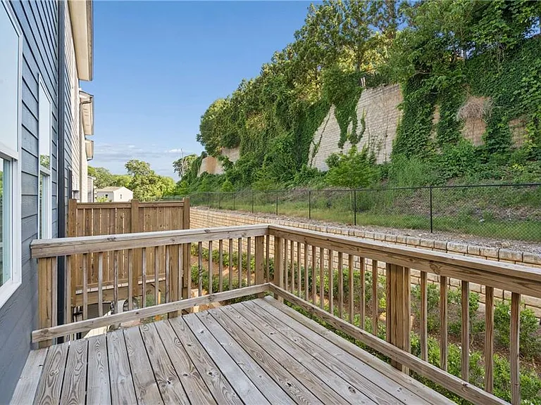 383 Skylar Way SE — Photo 30
