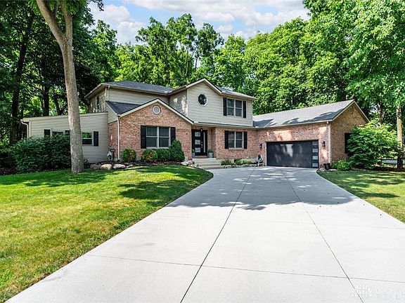 3rd image of 701 Red Oak Ct