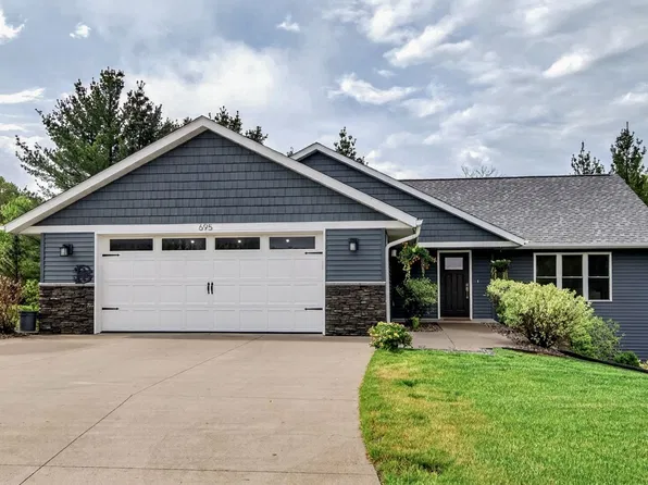 695 Autumn Drive, Altoona, WI 54720