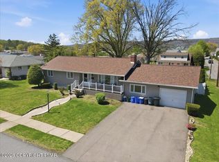 1 Monarch Rd, Hanover Township, PA 18706