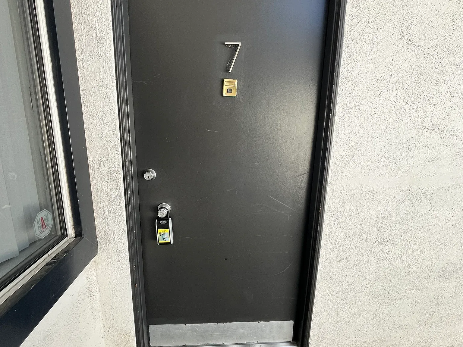 2 bed, 910 sqft, $2,250 — Photo 2