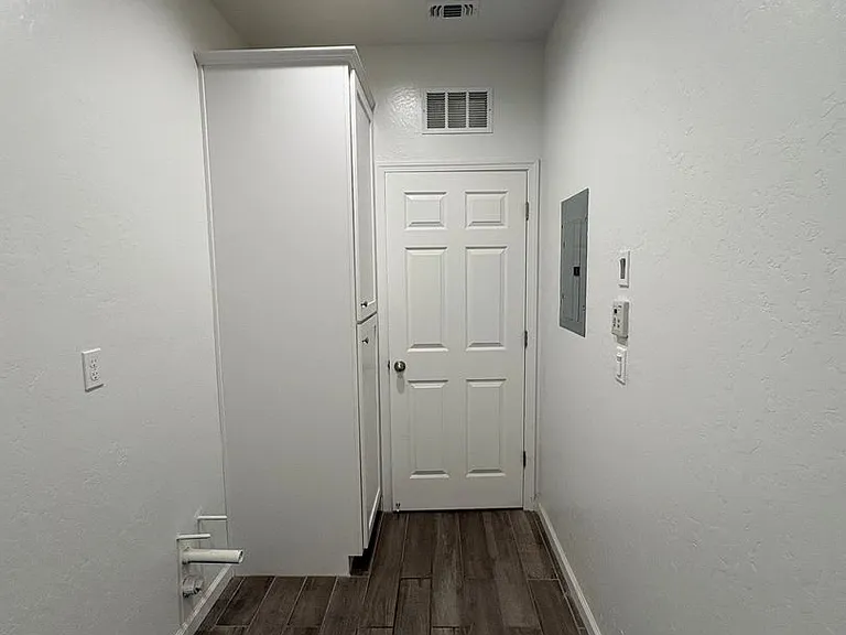 1620 W Porter Ave — Photo 10