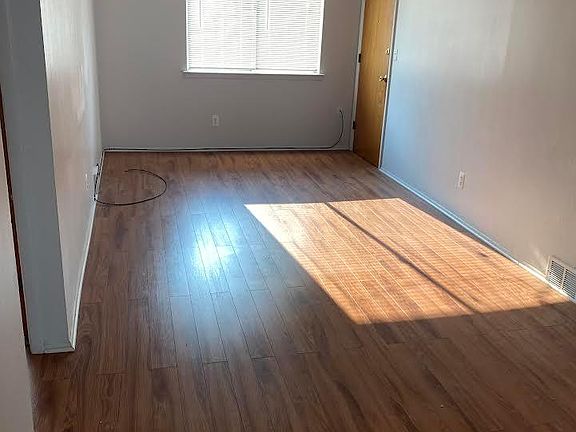 5th image of 806 Ford Ave APT 5