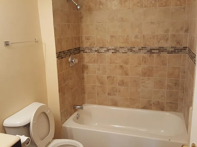 609 McDonough St #2 — Photo 10