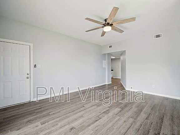 5th image of 318 N Main St APT G