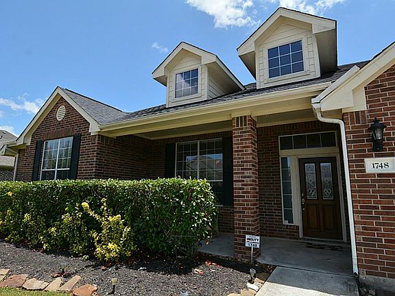 2nd image of 1748 N Meridian Greens Dr