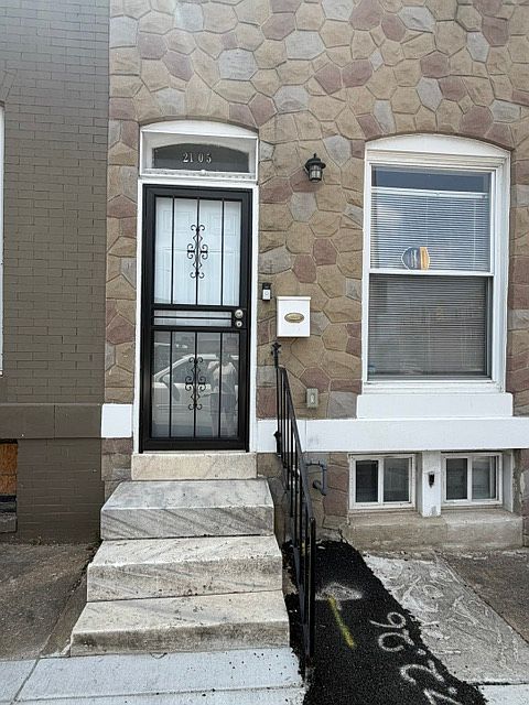 1st image of 2105 E Federal St