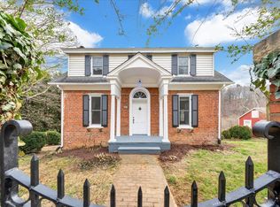 4800 W Main St, Salem, VA 24153