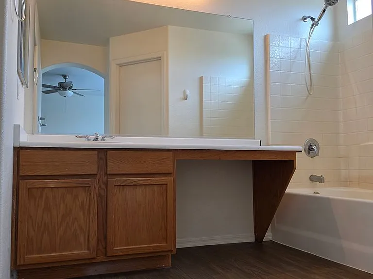 1216 E Graham Trl — Photo 33