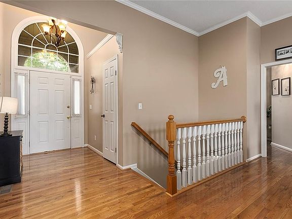 3rd image of 605 W Kirkpatrick St