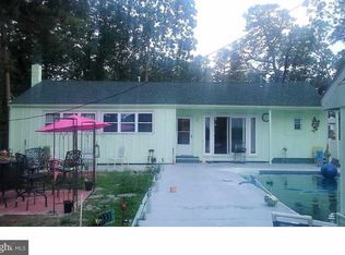 204 E Collings Dr, Williamstown, NJ 08094