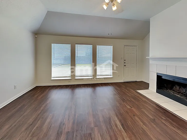 30 Huntington Bend Dr — Photo 6