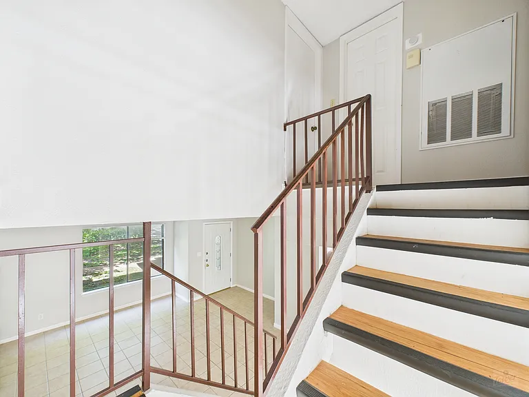9520 Quail Village Ln — Photo 51