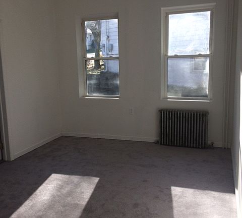 5th image of 272 Glen Ave