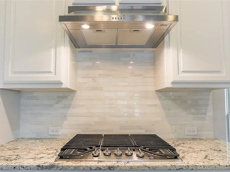 1620 Adams Pl — Photo 15