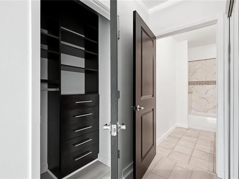 943 Peachtree St NE #1210 — Photo 16