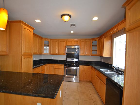3rd image of 11934 Gard Ave