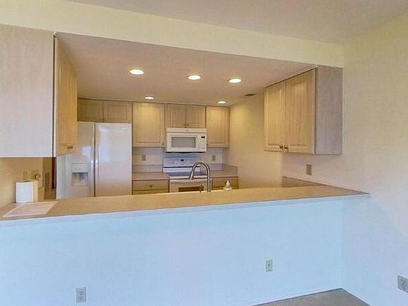 3rd image of 16921 Inglewood Rd NE APT A-303