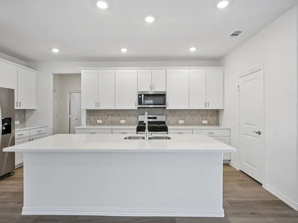 2119 Horseshoe Ln, Seagoville, TX 75159