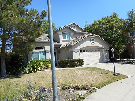 3rd image of 8134 Hearth Pl